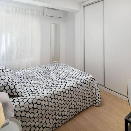 Garcia Briz Apartments Малага Экстерьер фото