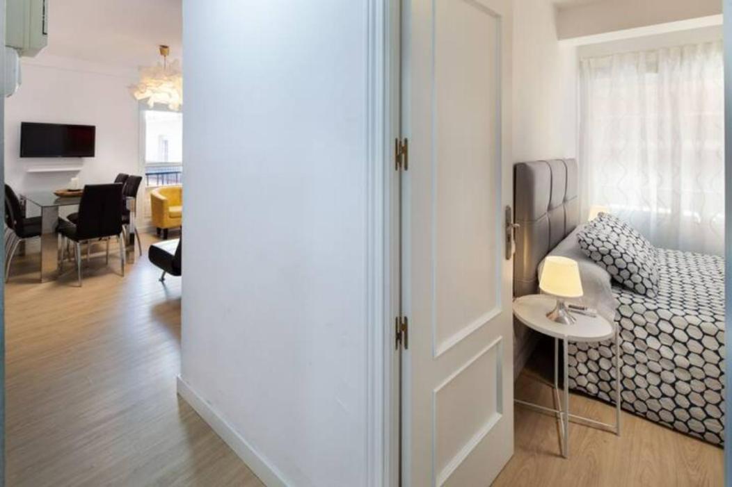 Garcia Briz Apartments Малага Экстерьер фото